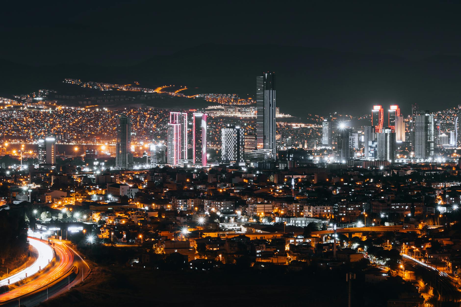 Dünya’da Enerji Kaynaklarını Yönetmek: Türkiye’nin Yeni Rolü