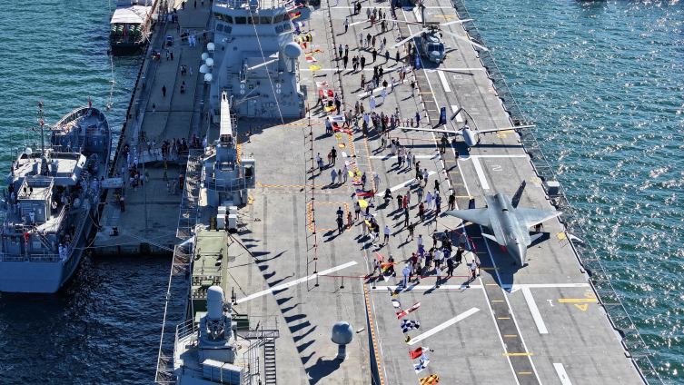 TEKNOFEST Mavi Vatan: TCG Anadolu Gölcük'te Yoğun İlgi Görüyor