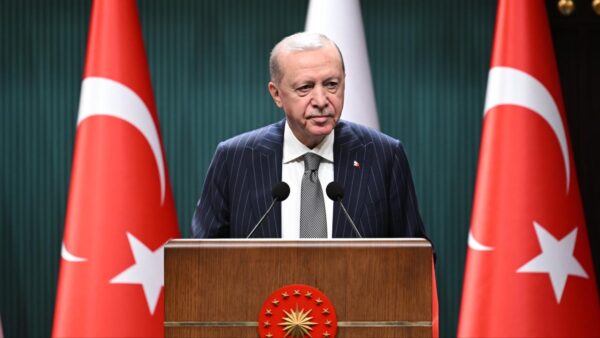 Başkan Yetişkin, 30