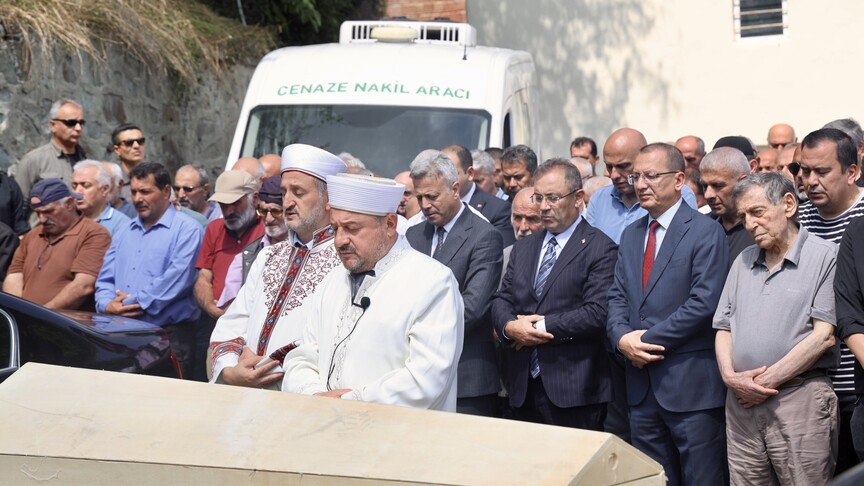İzmir Mahkemesi Hakimi Koç Trabzon’da Son Yolculuğuna Uğurlandı