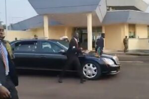 Cameroon Cumhurbaşkanı Paul Biya 74 Gün Sonra Yaounde'ye Döndü - Fotoğraf 2
