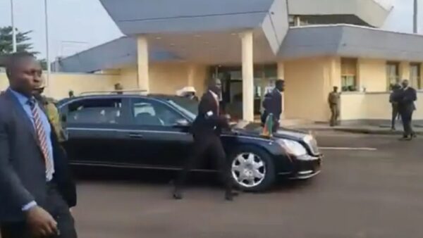 Cameroon Cumhurbaşkanı Paul Biya 74 Gün Sonra Yaounde'ye Döndü - Fotoğraf 2