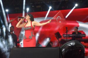 Karacasu’da Zara’nın Konseri