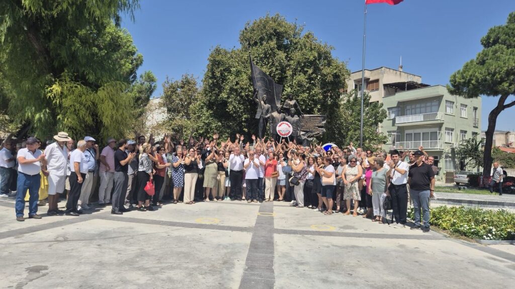 Koçarlı Belediye Başkanı Arıcı, Yeni Parti Genel Merkezi'ni Ziyaret Etti
