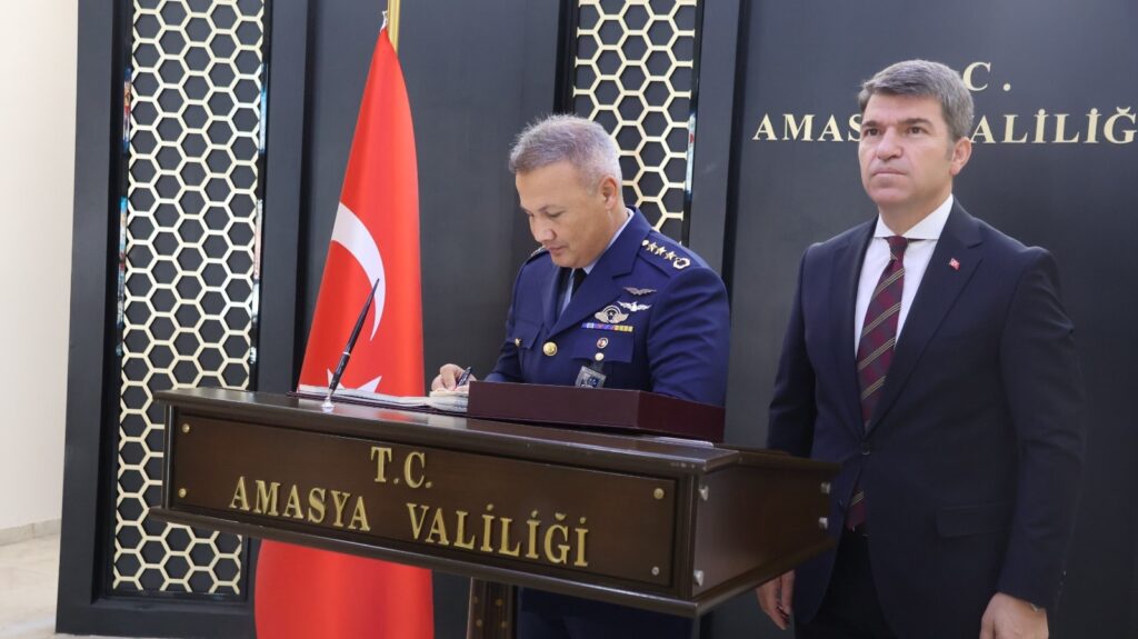 Tuğgeneral Alper Gezeravcı Merzifon'da Göreve Başladı