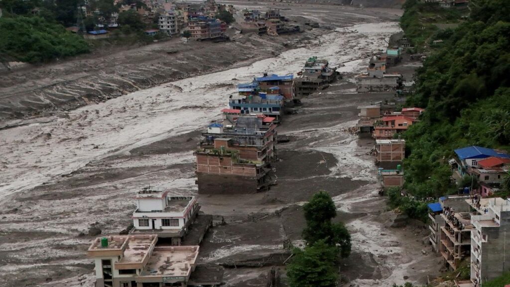 Nepal’da Sel ve Buzul Çökmesi Felaketi: 903 Ölüm, 4.247 Kayıp