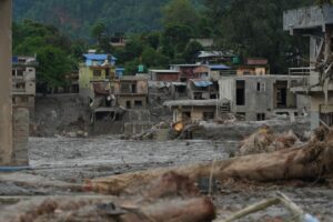 Nepal'de Baraj Patladı: