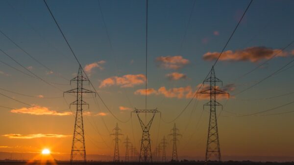Küresel Piyasaların Yeni Gözdesi: Yenilenebilir Enerji Yatırımlarında Rekor Artış