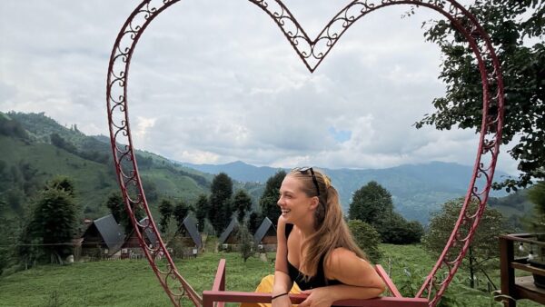 İpek Filiz Yazıcı, Karadeniz Tatilinde Romantik Anlarını Sosyal Medyada Paylaştı - Fotoğraf 2