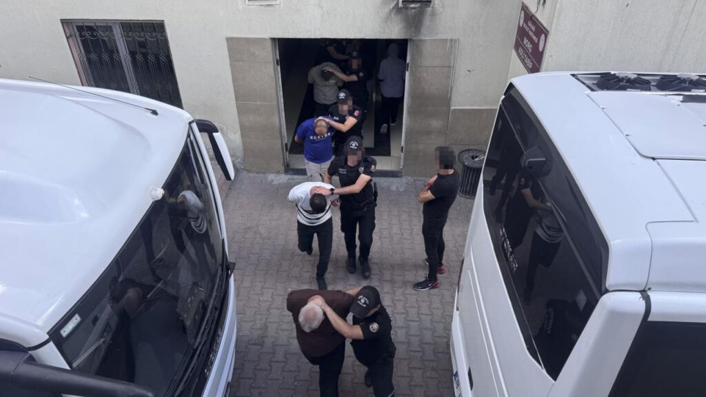 8 ilde 9 organize suç örgütüne yönelik operasyonlarda 76 şüpheli yakalandı