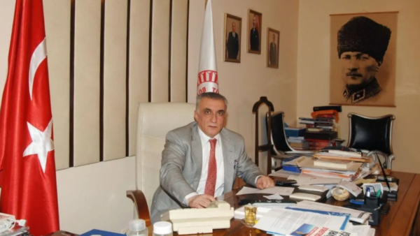 Ali Uzunırmak'tan Köprü