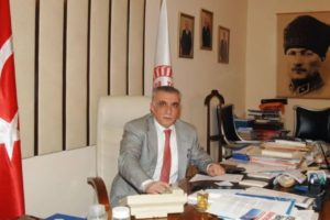 Ali Uzunırmak'tan Otoyol