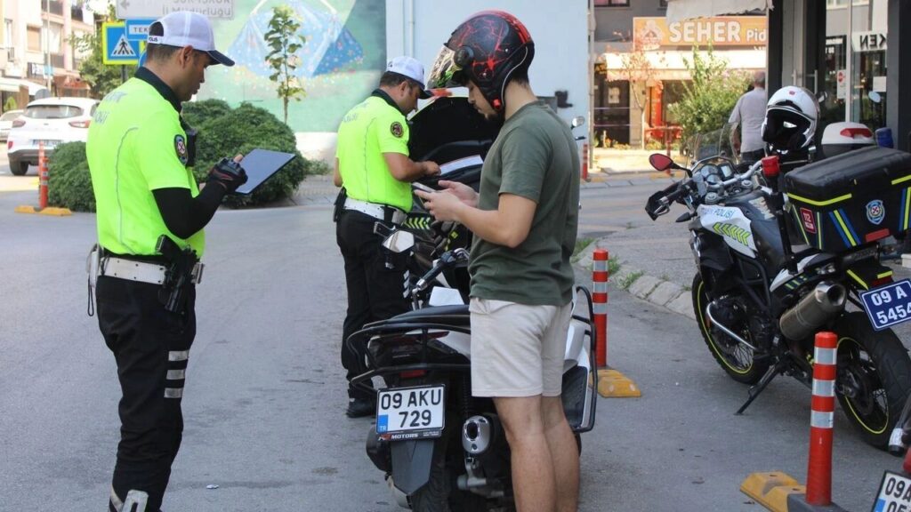 Aydın Çine'de 19 Yaşındaki Genç Motosiklet Kazasında Hayatı Bitti