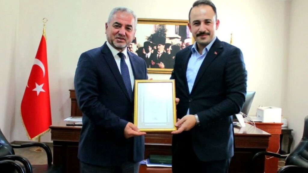Aydın Valisi, Emniyet Müdürü Erdoğan'a Veda Yemeğinde Teşekkür Etti