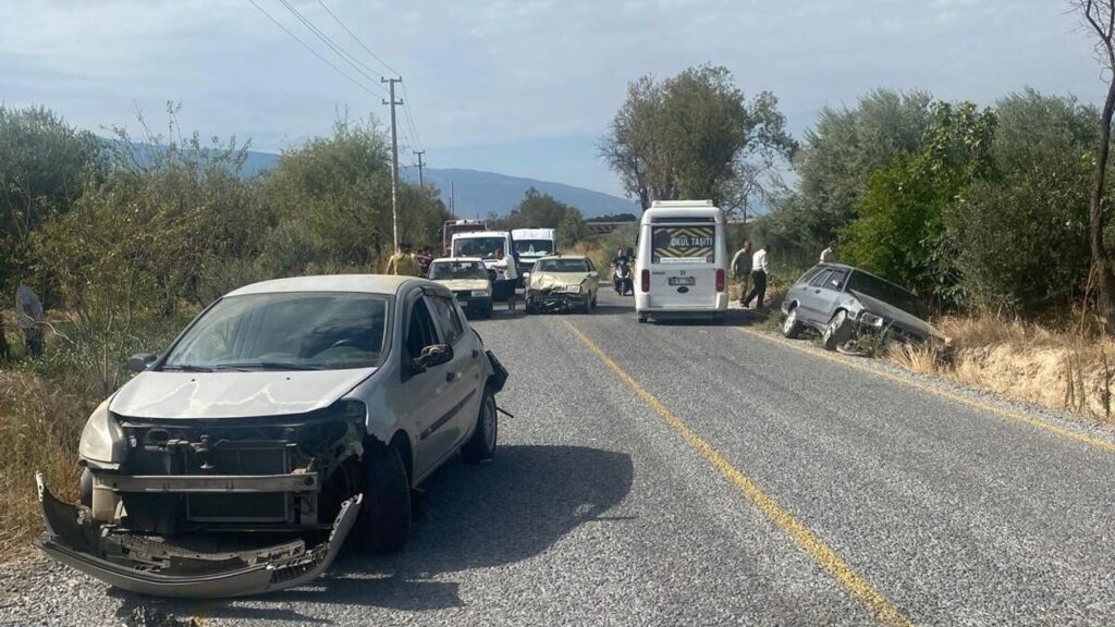Aydın Yazıkent‑Koyuncular yolunda zincirleme kaza: 1 çocuk yaralı
