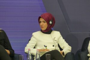 Bakan Mahinur Özdemir