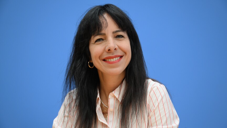 Berlin Seçimlerinde Zirveye Çıkan Elif Eralp Kimdir?