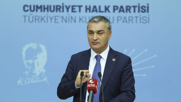 CHP'de 5 Belediye