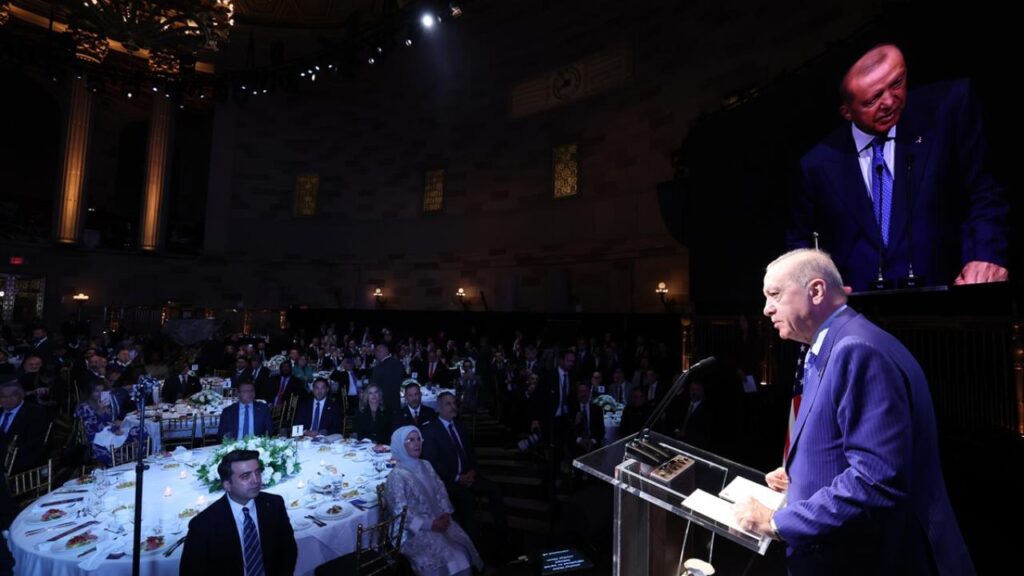 Cumhurbaşkanı Erdoğan, JFK Havalimanı'nda ABD'den ayrıldı