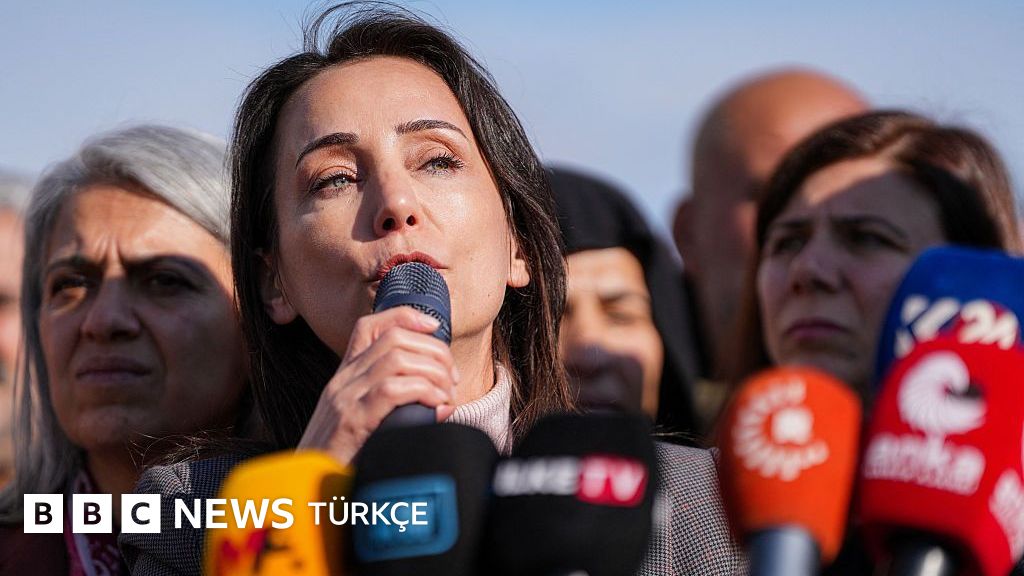 DEM Parti 6 Eylül’de Kongreye Gidiyor: Değişim Süreci Erteledi