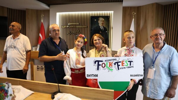 Didim’de Uluslararası Renkler: