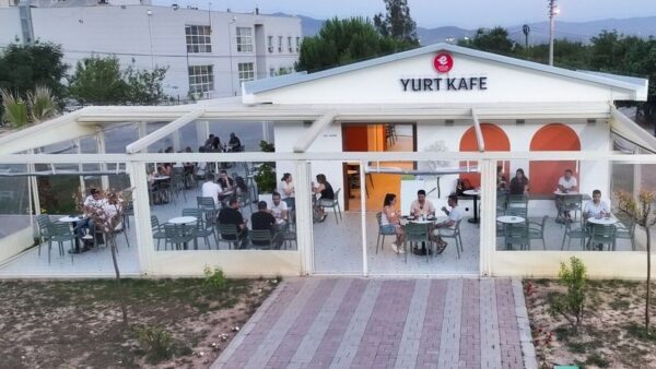 Efeler’de Yurt Kafe,
