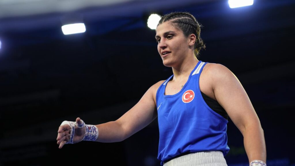 Emrah Yaşar, 90 kg’de Avrupa Boks Şampiyonası’nın Altınını Aldı