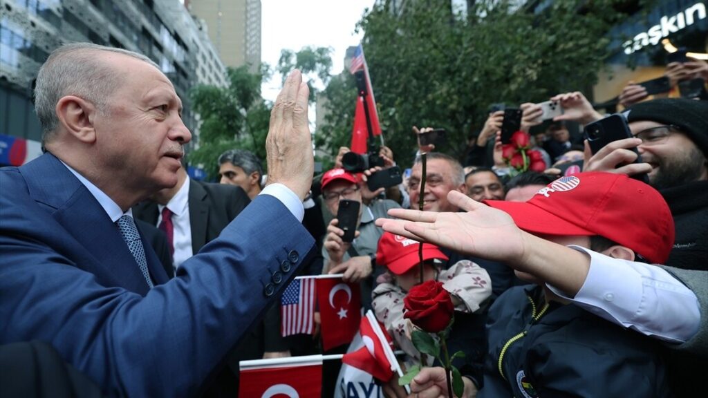 Erdoğan, ABD Türkevi'nde Kalabalıkla Buluştu, BM Kurulu Vurgusu