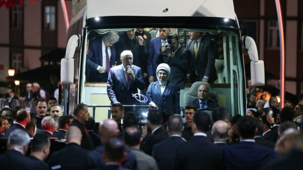 Erdoğan, Güneysu'da Hemşehrileriyle