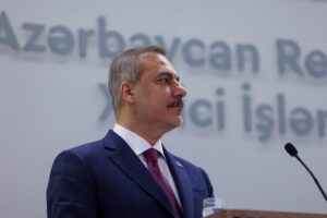 Fidan, Azerbaycan Ziyaretinde