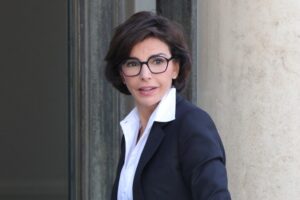 Fransa’da Yolsuzlukla Yargılanan