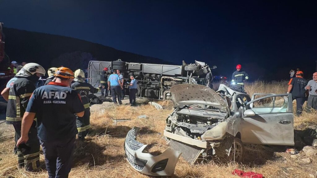 Konya Emirgazi'de Düğün Konvoyu Çarpıştı: 3 Ölü, 5 Yaralı