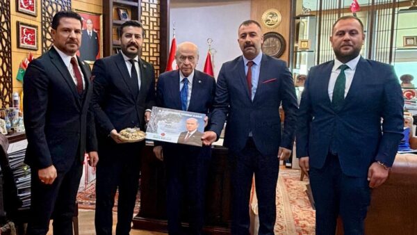 MHP Genel Merkezi'nde
