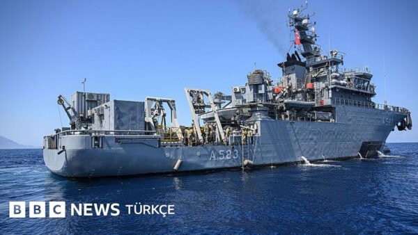 Nepal'de Buzul Çökmesi