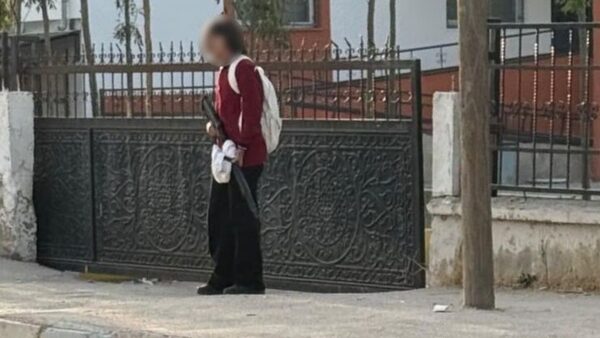 Okul Çevrelerinde Silah