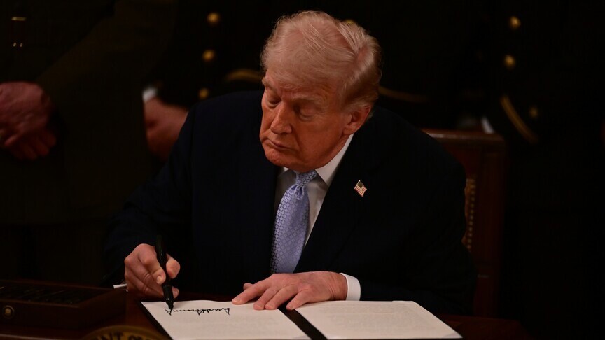 Trump Duyurdu: ABD, Grönland'da Kalıcı Kontrol Sağladı