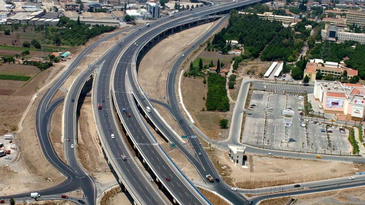 Yavuzyılmaz'dan Aydın-İzmir Otoyolu
