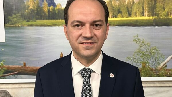 Yeni Parti Efeler