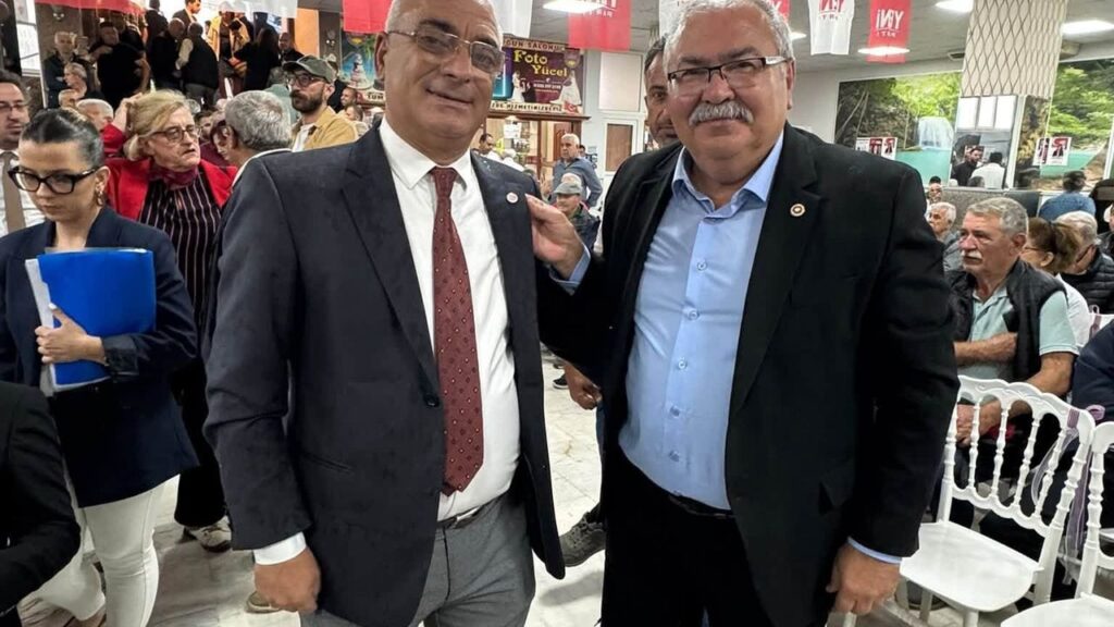 Yeni Parti Efeler İlçe Kongresinde Kaan Erçetin Güven Tazeledi