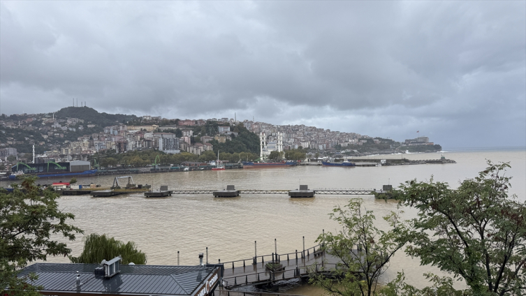 Zonguldak'ta Sağanak ve Heyelan: Liman ve Yol Ağları Zor Durumda