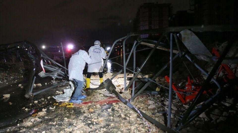 Antalya Kepez'te Hortum Felaketi: 4 İşçi Hayatını Kaybetti, 1 Yaralı