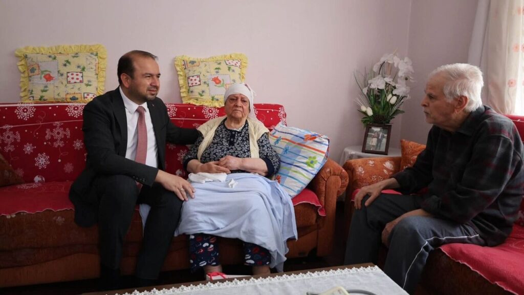 Aydın Efeler'de Huzur Uygulaması: Müdür Karaduman Sahada