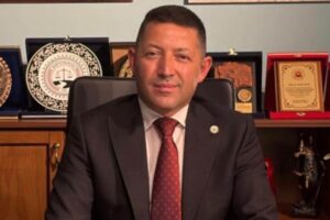 Aydınlı Avukat Serdar