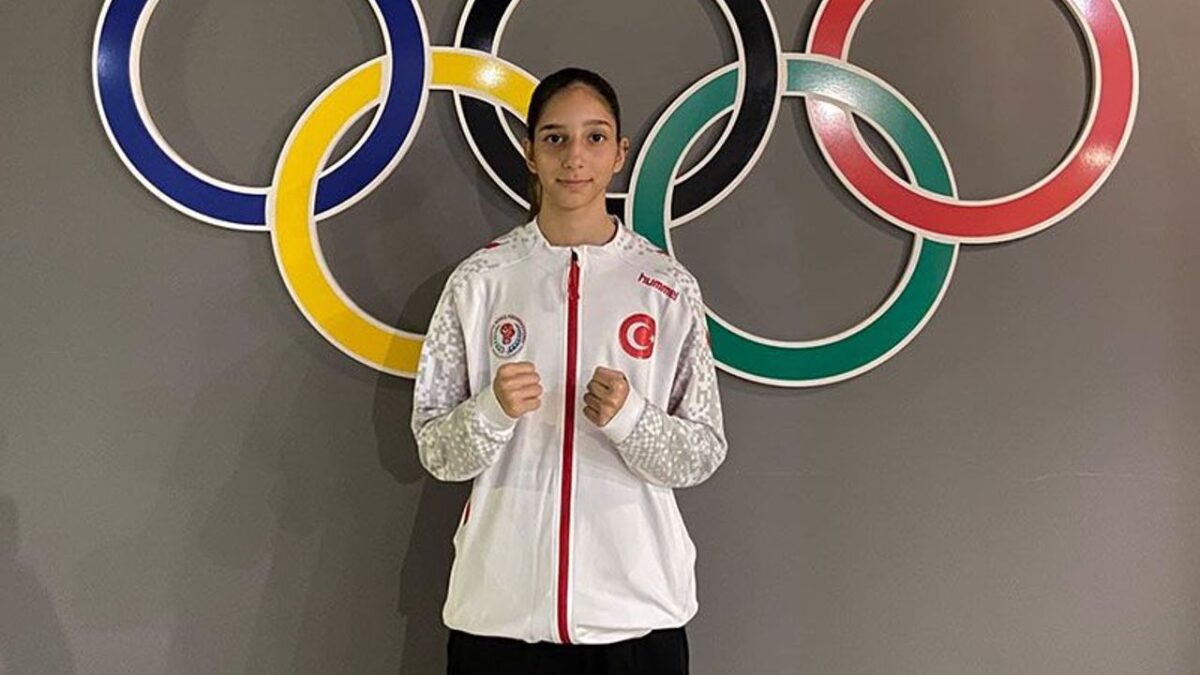 Aydınlı Milli Boksör