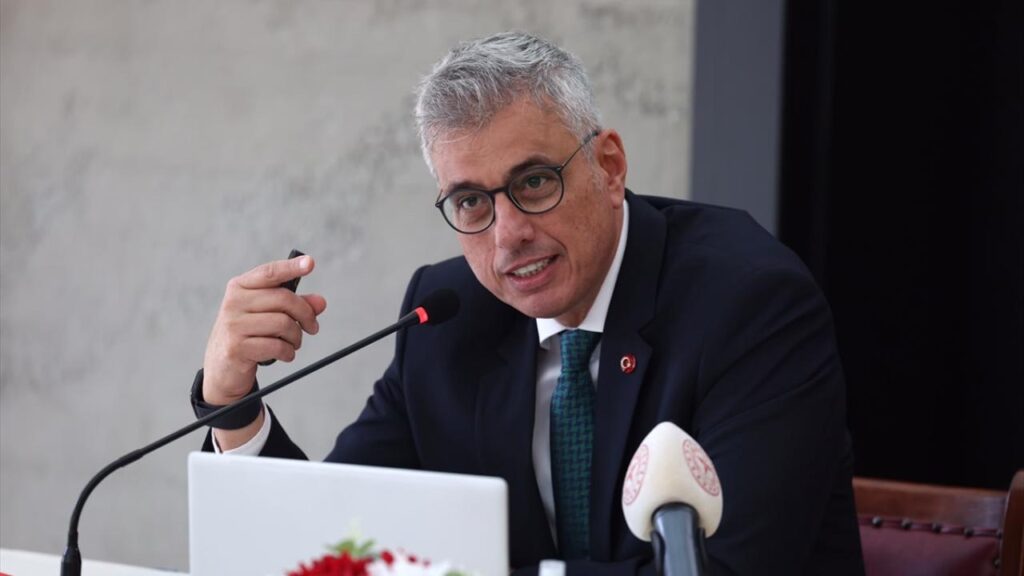 Bakan Bak: Türkiye’de 650 Gençlik Merkezi, İbradı’da Açıldı