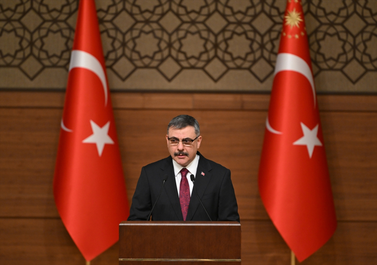 Bakan Çiftçi Sakarya Selinde 8 Aylık Bebeğin Kurtarıldığını Paylaştı