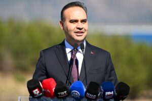 Bakan Kacır, Antalya