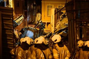Beyoğlu'nda 5 Katlı