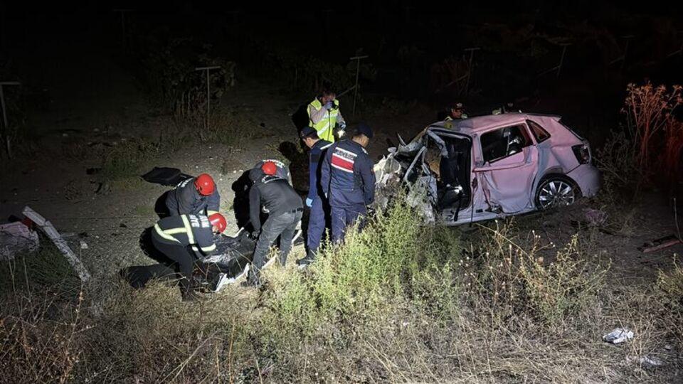 Çorum'da Can Pazarı: 4 Ölü, 1 Ağır Yaralıyla Sonuçlanan Çift Araç Çarpışması