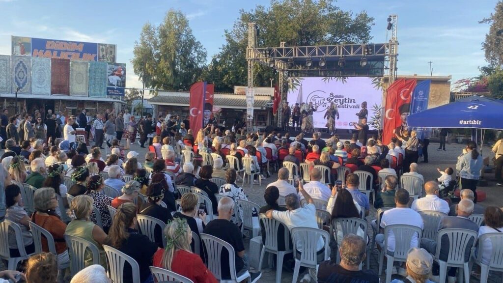 Didim 8. Zeytin Festivali Açıldı: Aydın’ın Zeytin Şöleni Başladı
